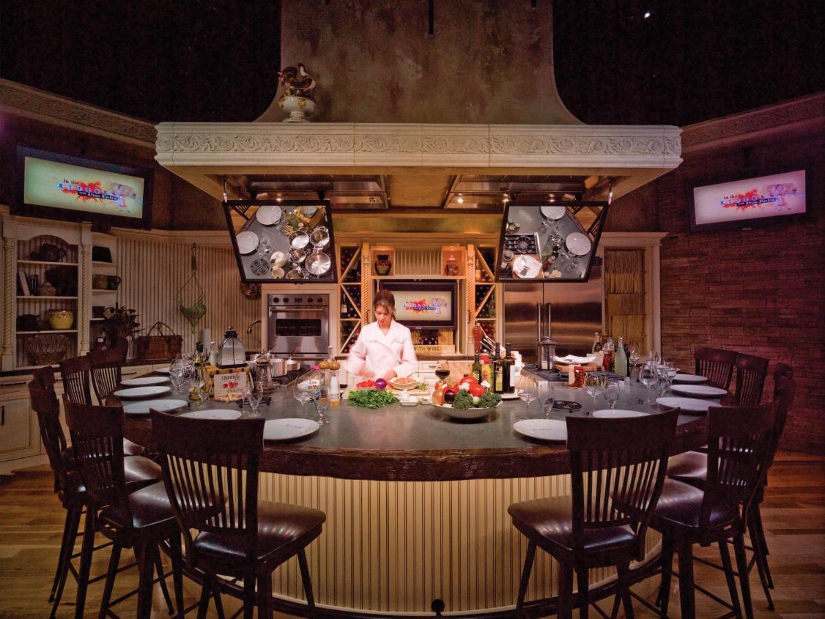 Mohegan Pennsylvania - Adults Only Wilkes-Barre Exterior photo